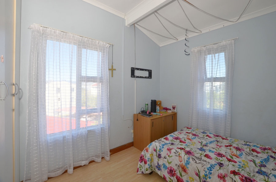 2 Bedroom Property for Sale in Oakglen Western Cape